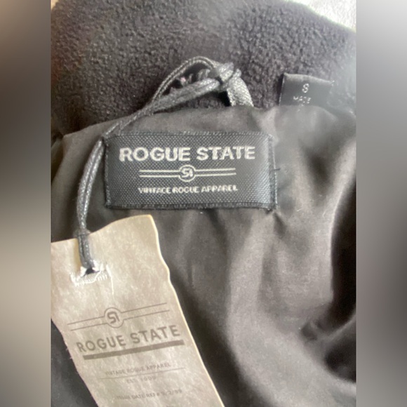 Black Fleece Jacket - Picture 13 of 15